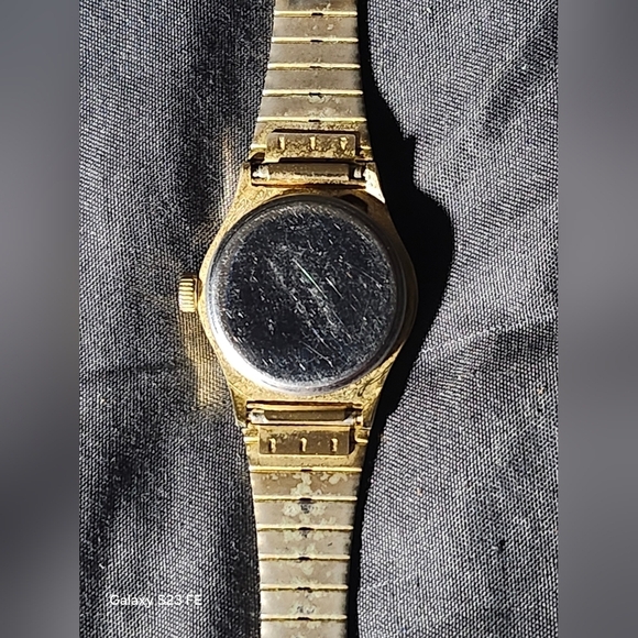 Vintage 50s or 60s Geneva Antimagnetic Ladies Watch - Picture 9 of 11